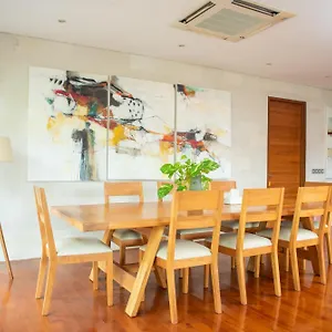 https://sienna-villas.hotelsseminyak.net
